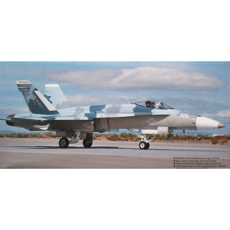 Fujimi 72133 1/72 F/A-18A Hornet "Topgun"