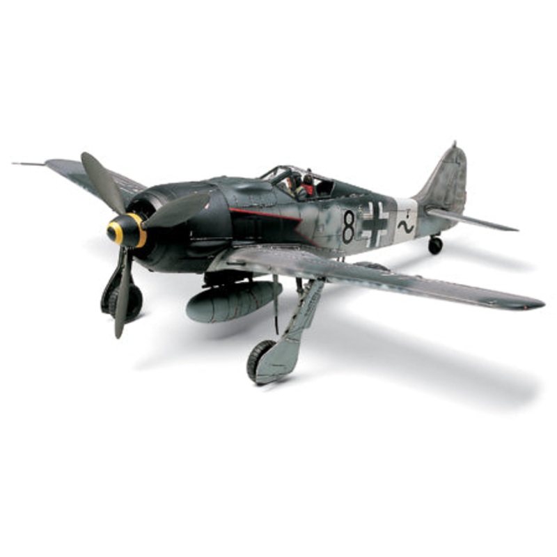 61095 - AIRCRAFT FOCKE-WULF FW190 1/48 SCALE