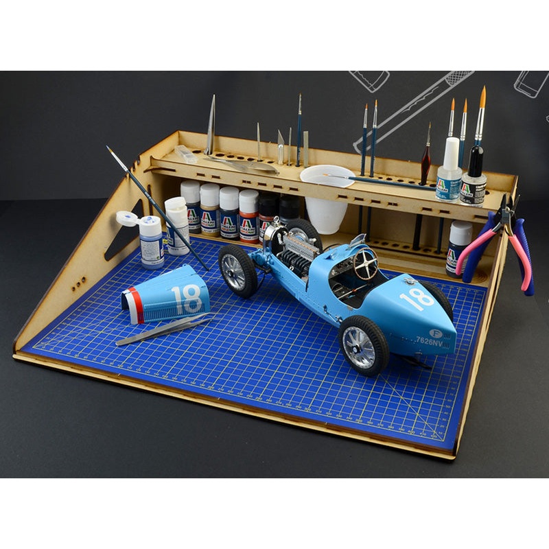 Italeri 50833 AWESOME WORKSTATION
