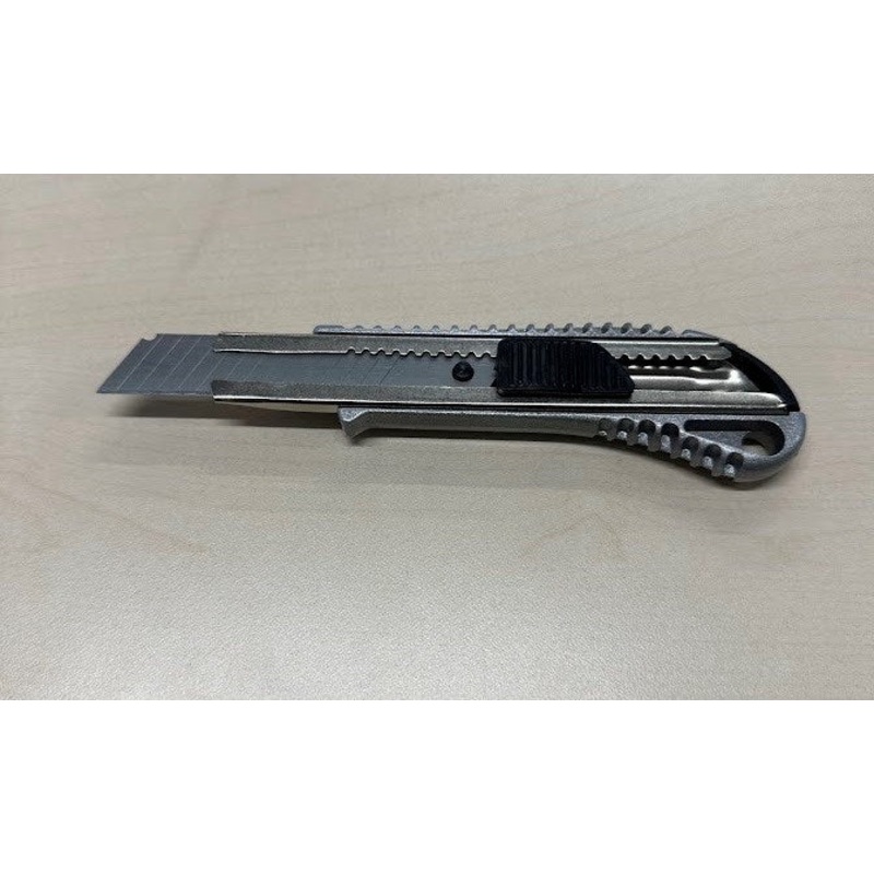 Helios - 18mm Aluminum Handle Hard Wearing 18mm Craft Pocket Snap Off Knife