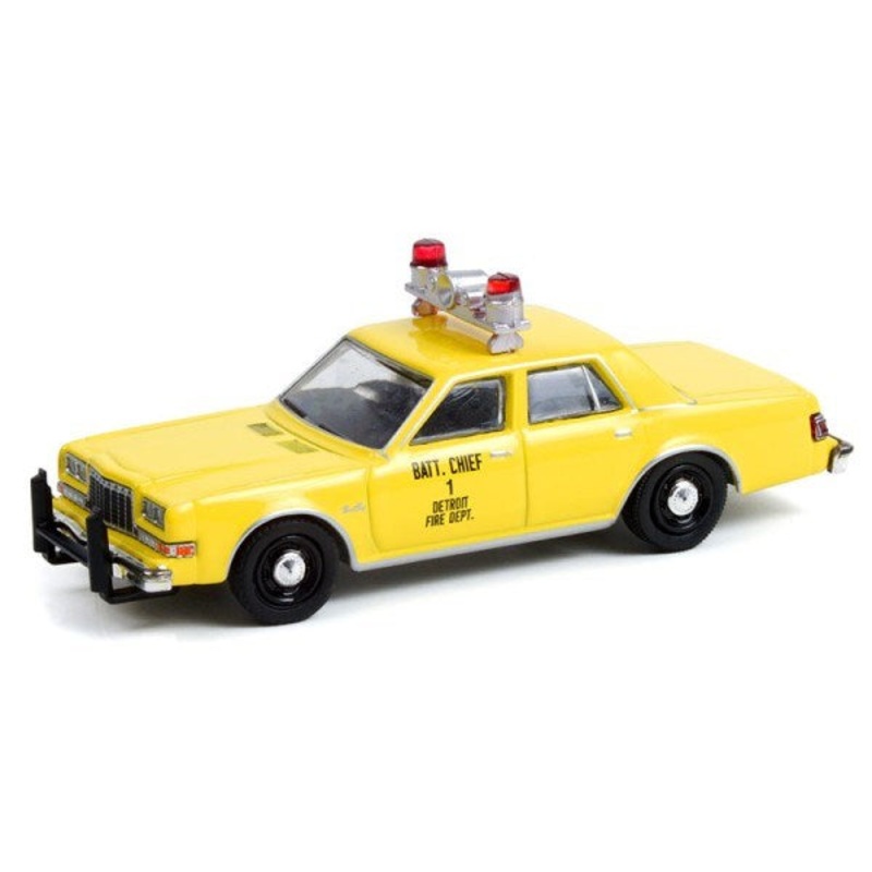GreenLight 67020-C 1/64 1982 Plymouth Gran Fury - Detroit Fire Department Battalion Chief #1