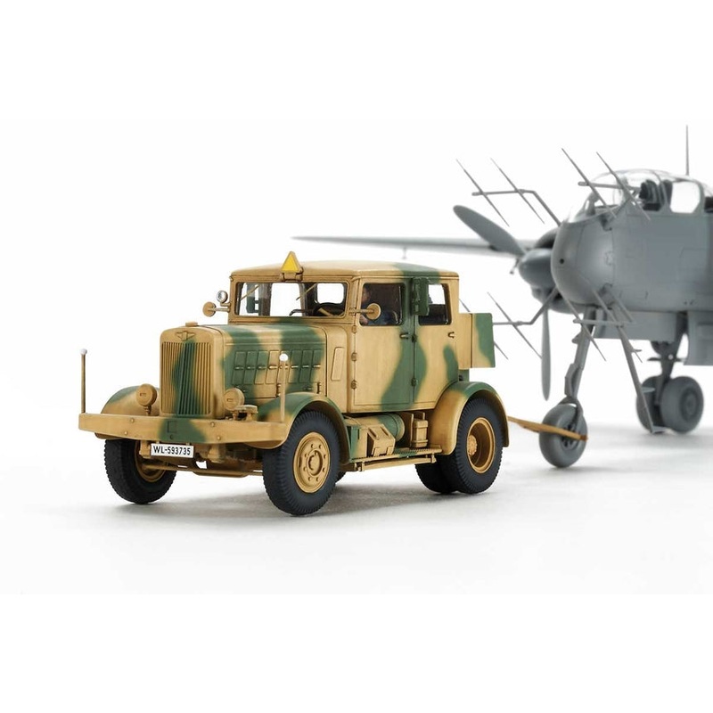 Tamiya 32593 1/48 German Heavy Tractor SS-100