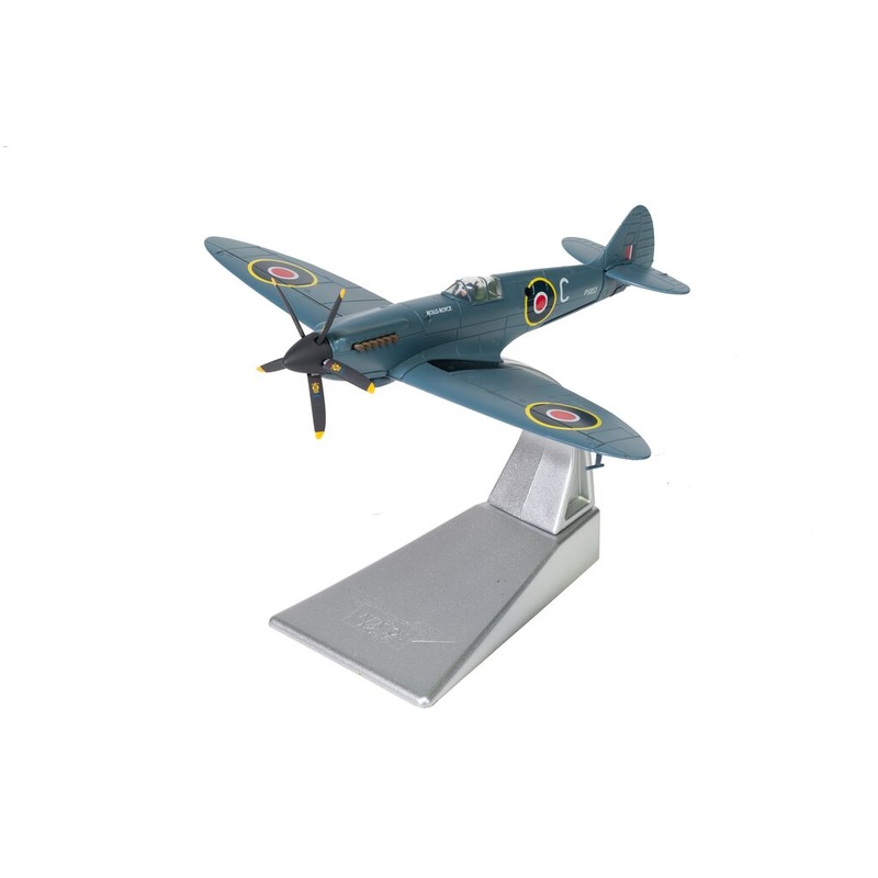 Corgi Supermarine Spitfire PR.XIX G-RRGN PS853 Rolls Royce Heritage Hangar 1:72 AA38708